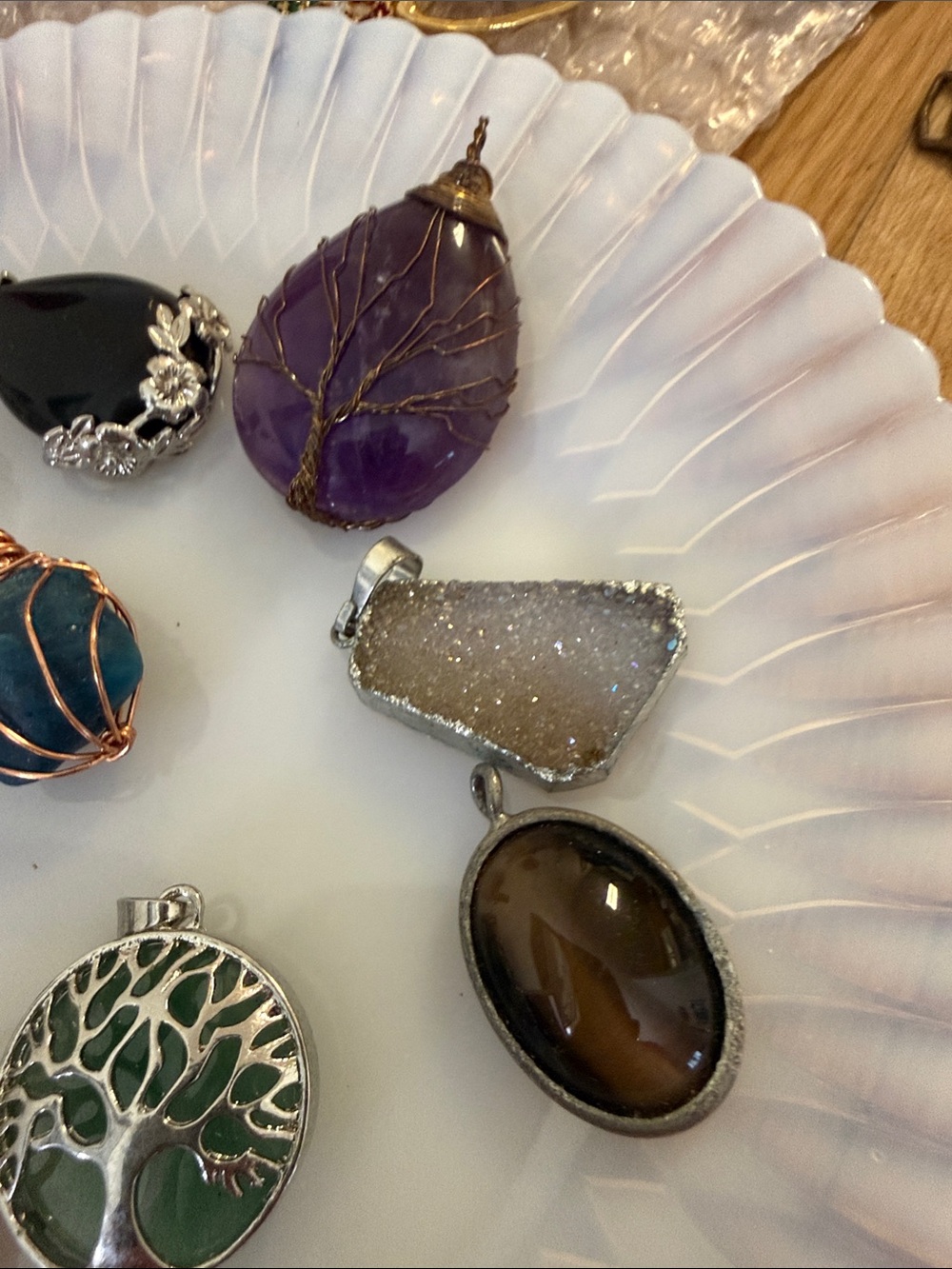 Pendants - Picture 3 of 4